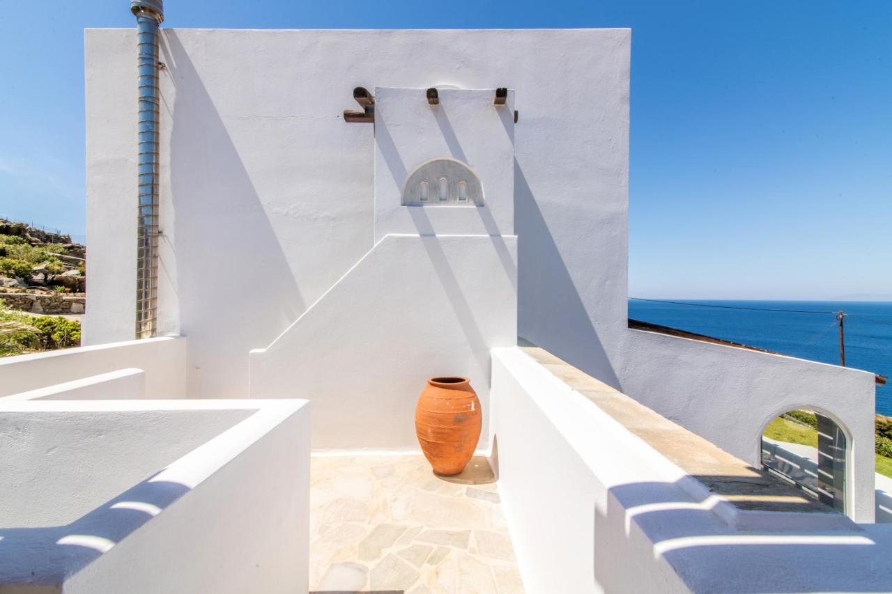 Sail Inn Agios Romanos Dış mekan fotoğraf